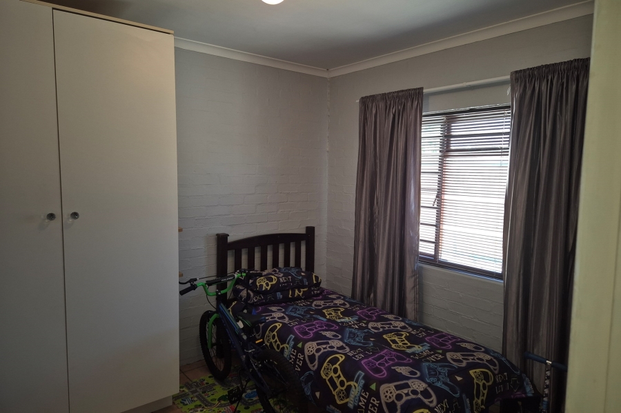 4 Bedroom Property for Sale in Onverwacht Western Cape